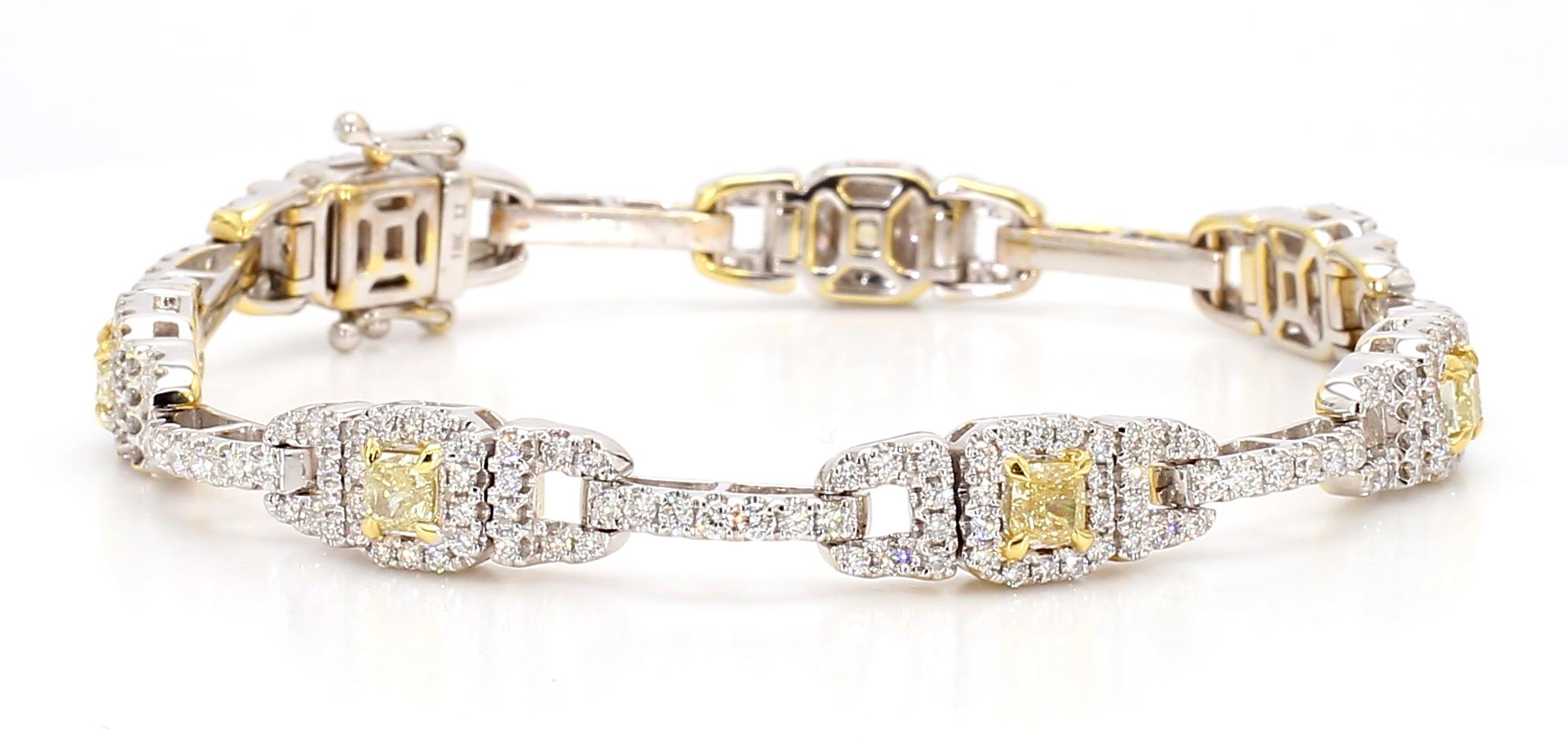 Contemporary Natural Yellow Cushion Diamond 4.30 Carat TW Gold Tennis Bracelet For Sale