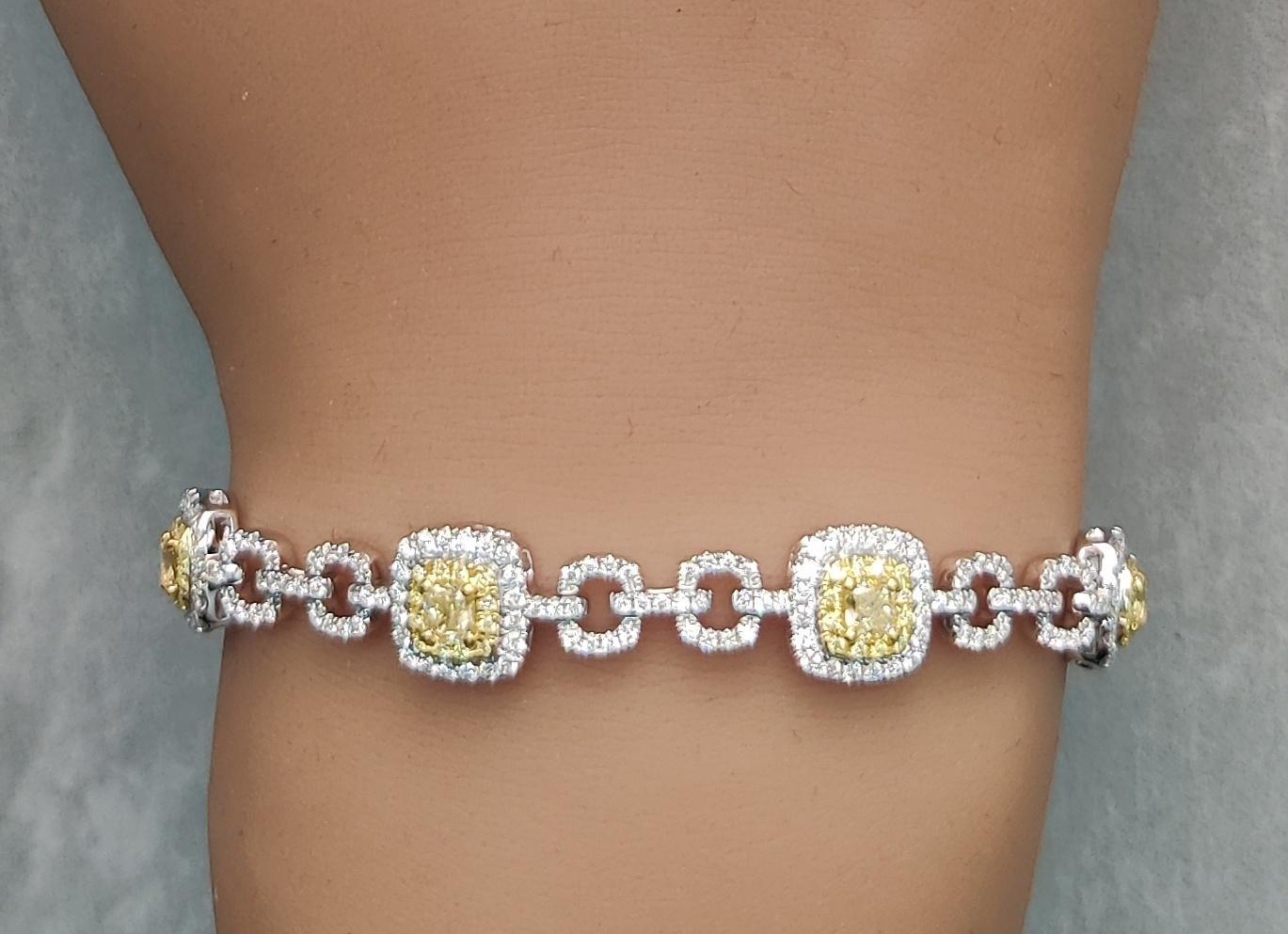 Natural Yellow Cushion Diamond 4.97 Carat TW Gold Tennis Bracelet In New Condition For Sale In New York, NY