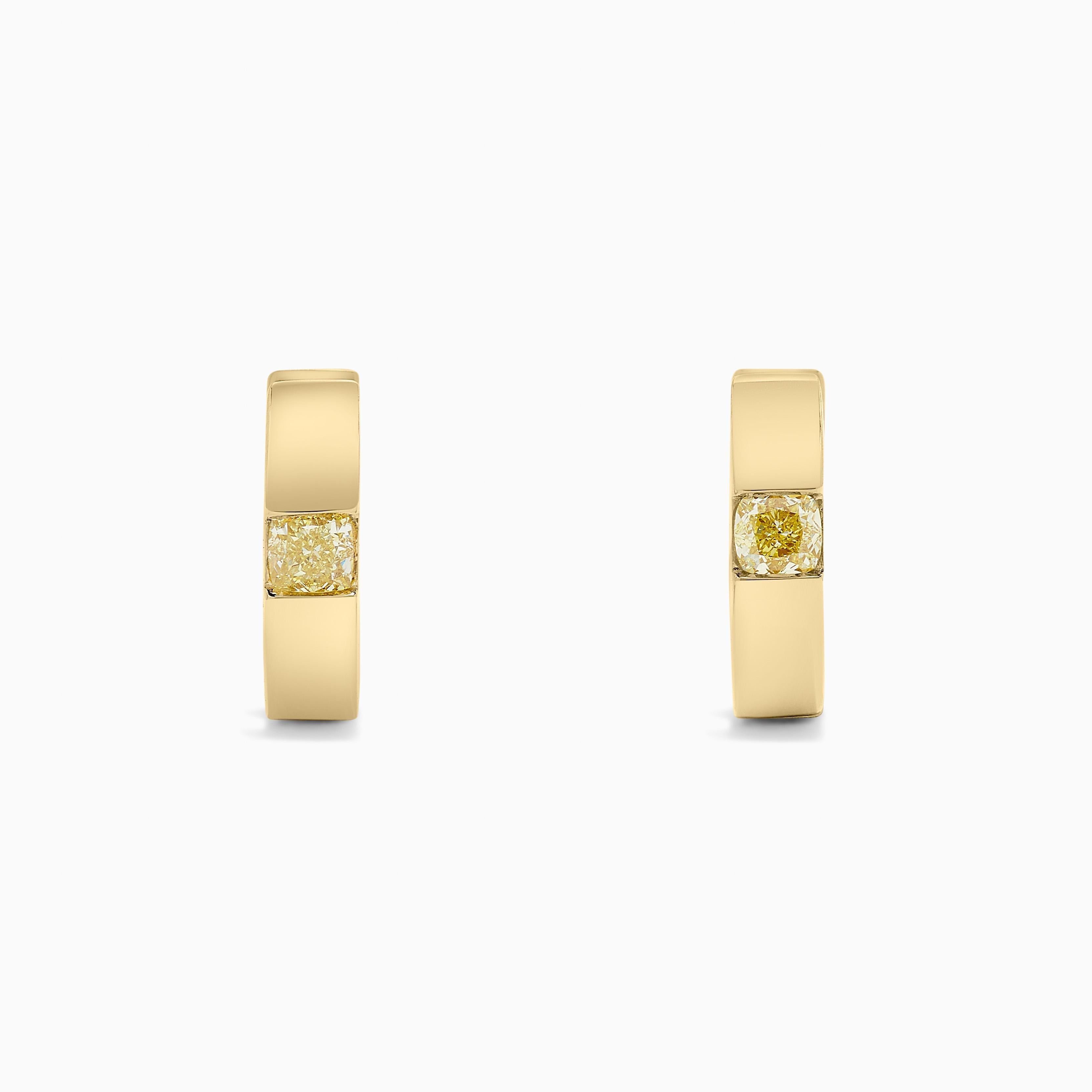 Contemporain Boucles d'oreilles en or jaune avec diamant coussin de 50 carat TW Naturel en vente