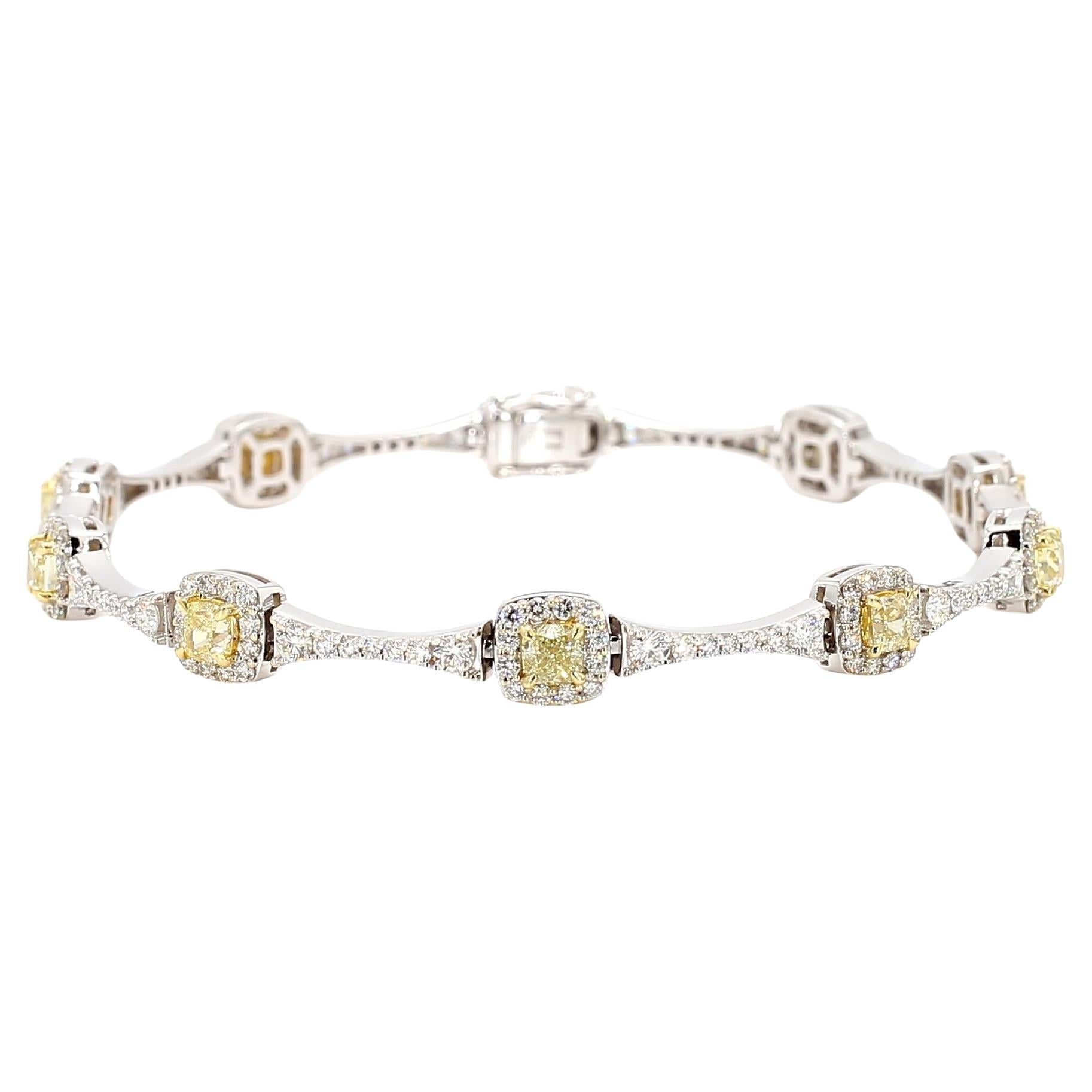 Bracelet tennis en or jaune naturel avec diamants taille coussin de 5.26 carats poids total