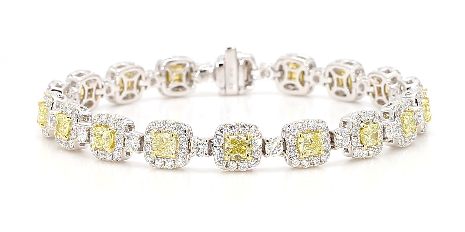 Contemporaneo Bracciale tennis in oro giallo Nature con diamante a cuscino da 7.74 carati TW in vendita