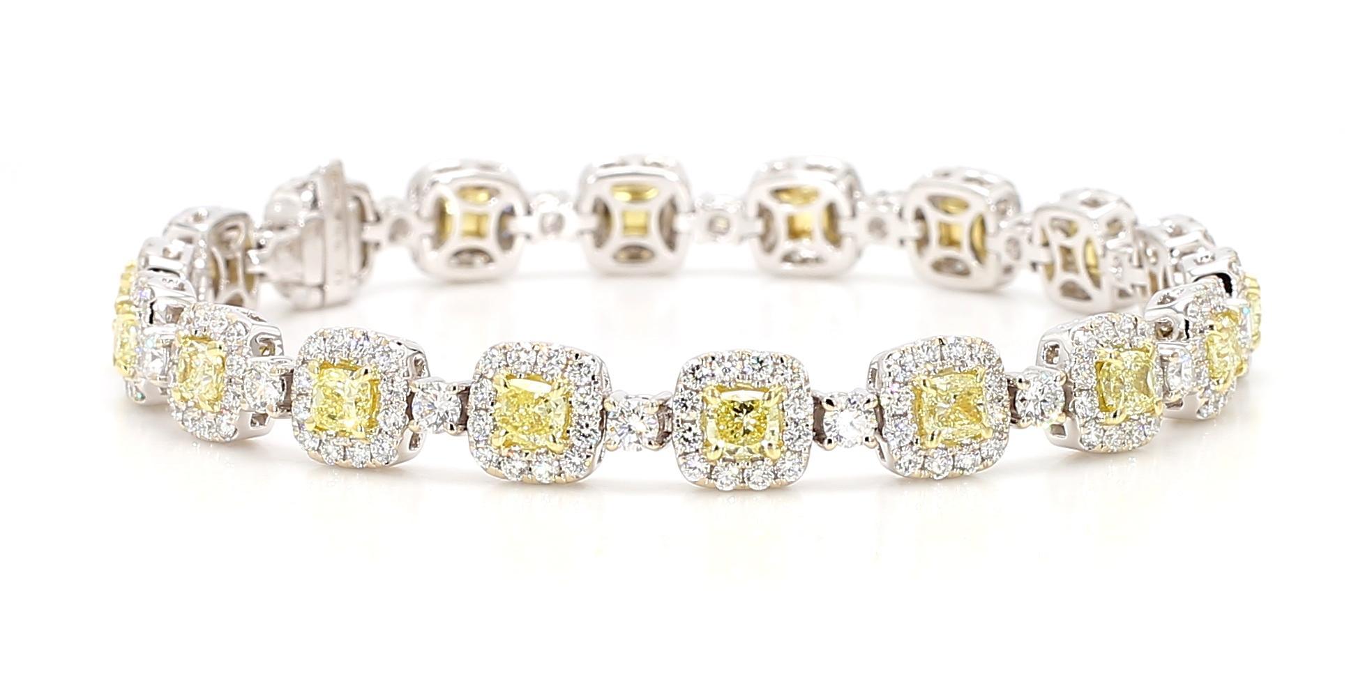 Taglio cuscino Bracciale tennis in oro giallo Nature con diamante a cuscino da 7.74 carati TW in vendita