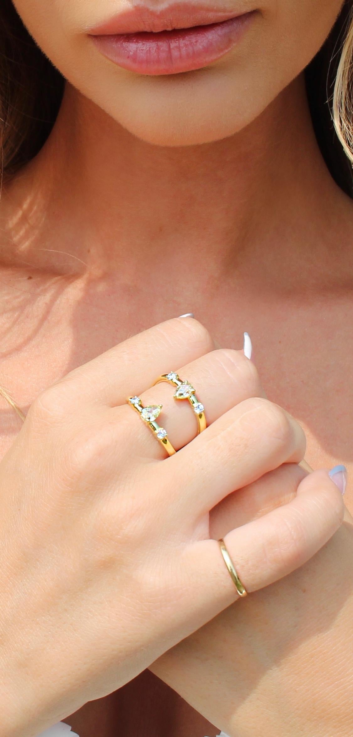 Anello a specchio con diamante giallo naturale in oro giallo 18 carati In condizioni Nuovo in vendita a Los Angeles, US