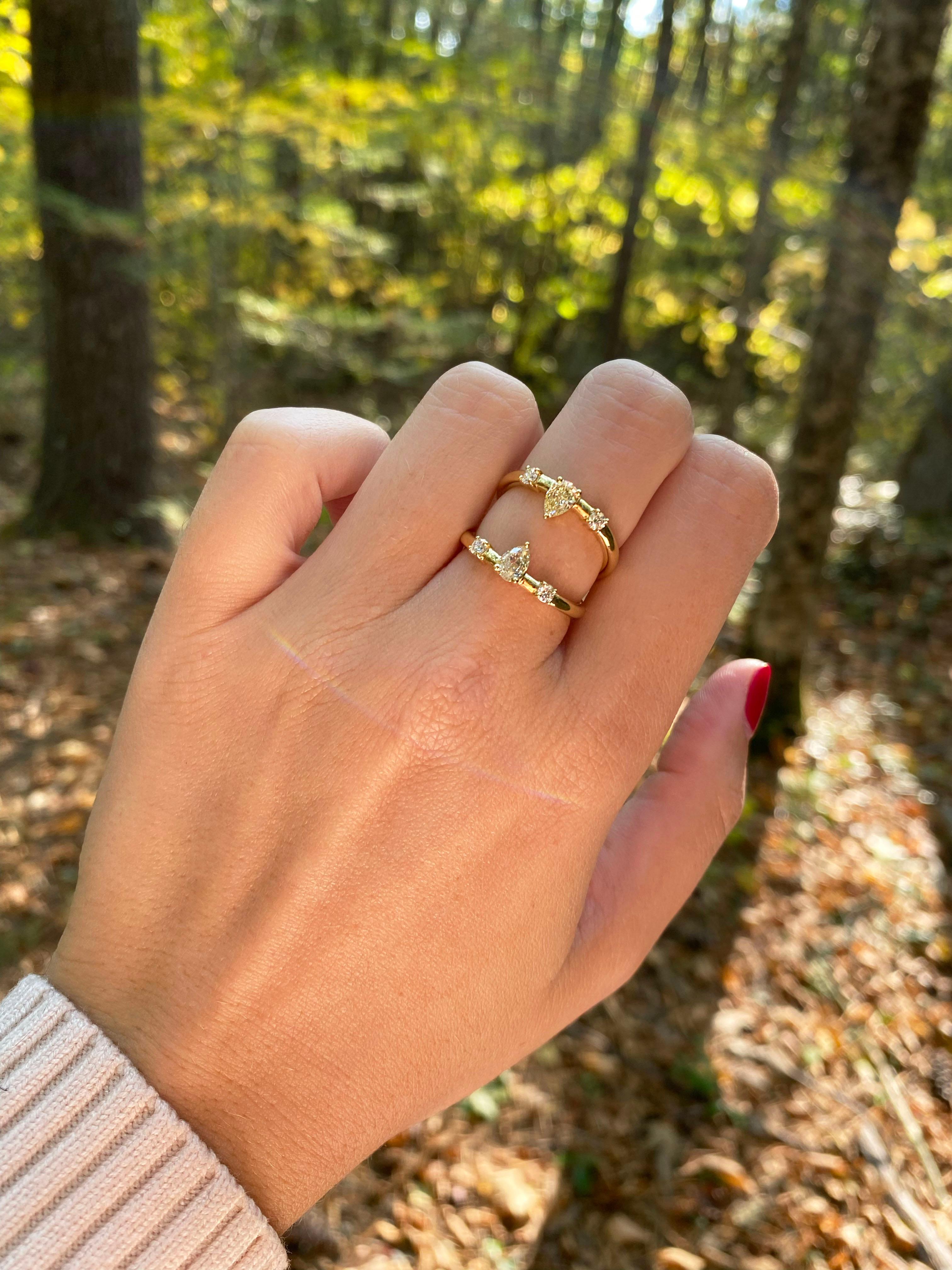 Donna Anello a specchio con diamante giallo naturale in oro giallo 18 carati in vendita