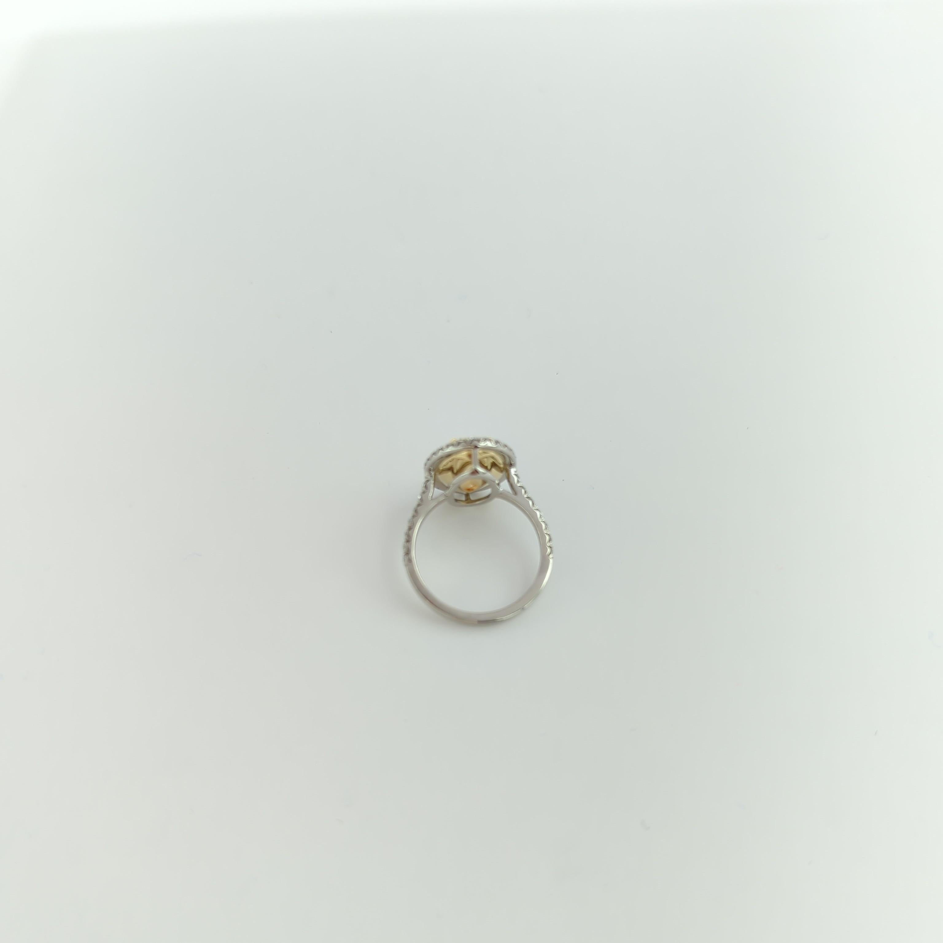 Natural Yellow Diamond Oval and White Diamond Ring in 18K 2 Tone Gold In New Condition In Los Angeles, CA