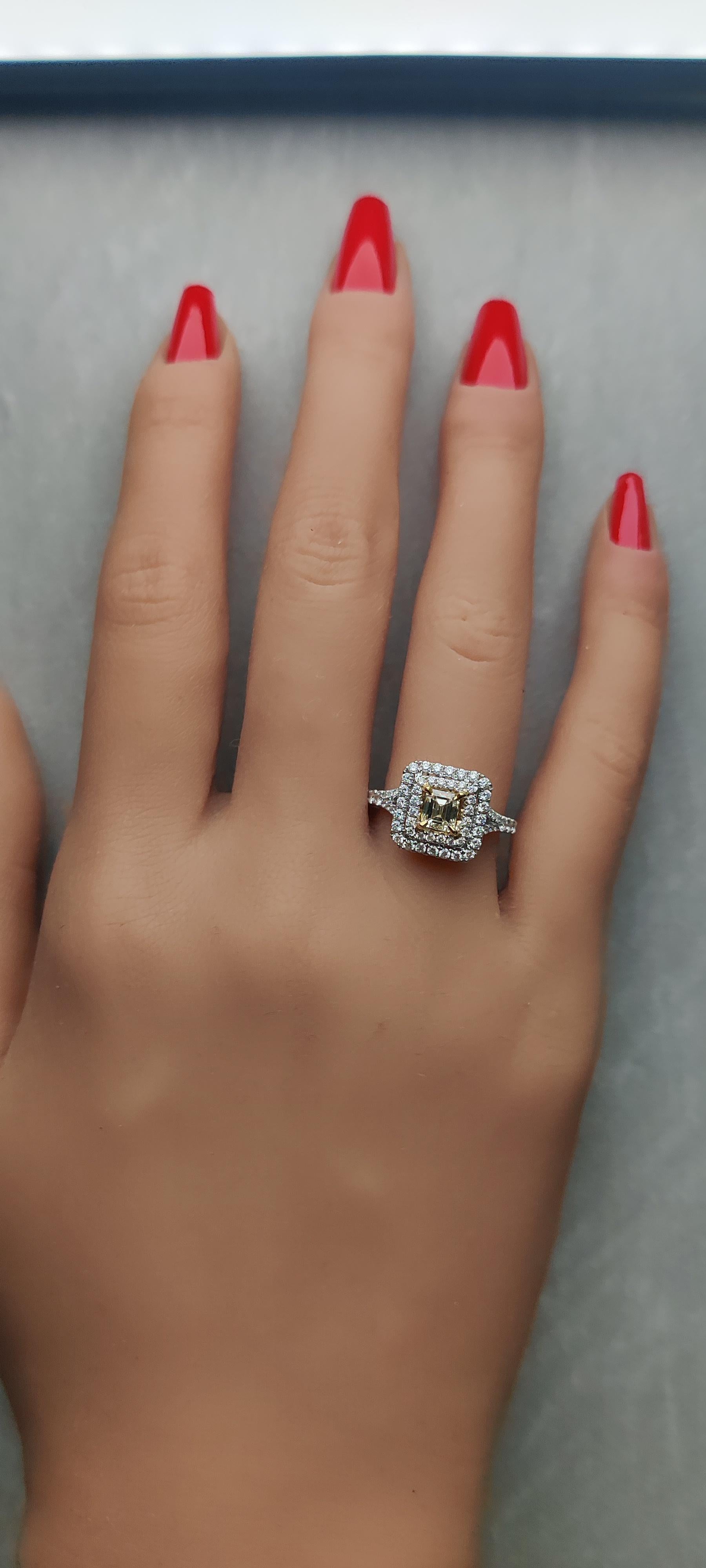 Natural Yellow Emerald Diamond 1.24 Carat TW Gold Cocktail Ring In New Condition For Sale In New York, NY