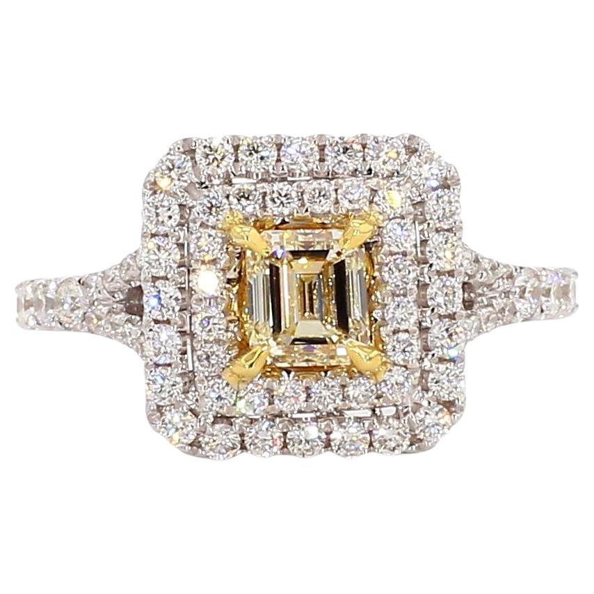 Anillo de cóctel de oro con diamante esmeralda amarillo natural de 1,24 quilates TW