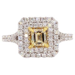 Anillo de cóctel de oro con diamante esmeralda amarillo natural de 1,24 quilates TW