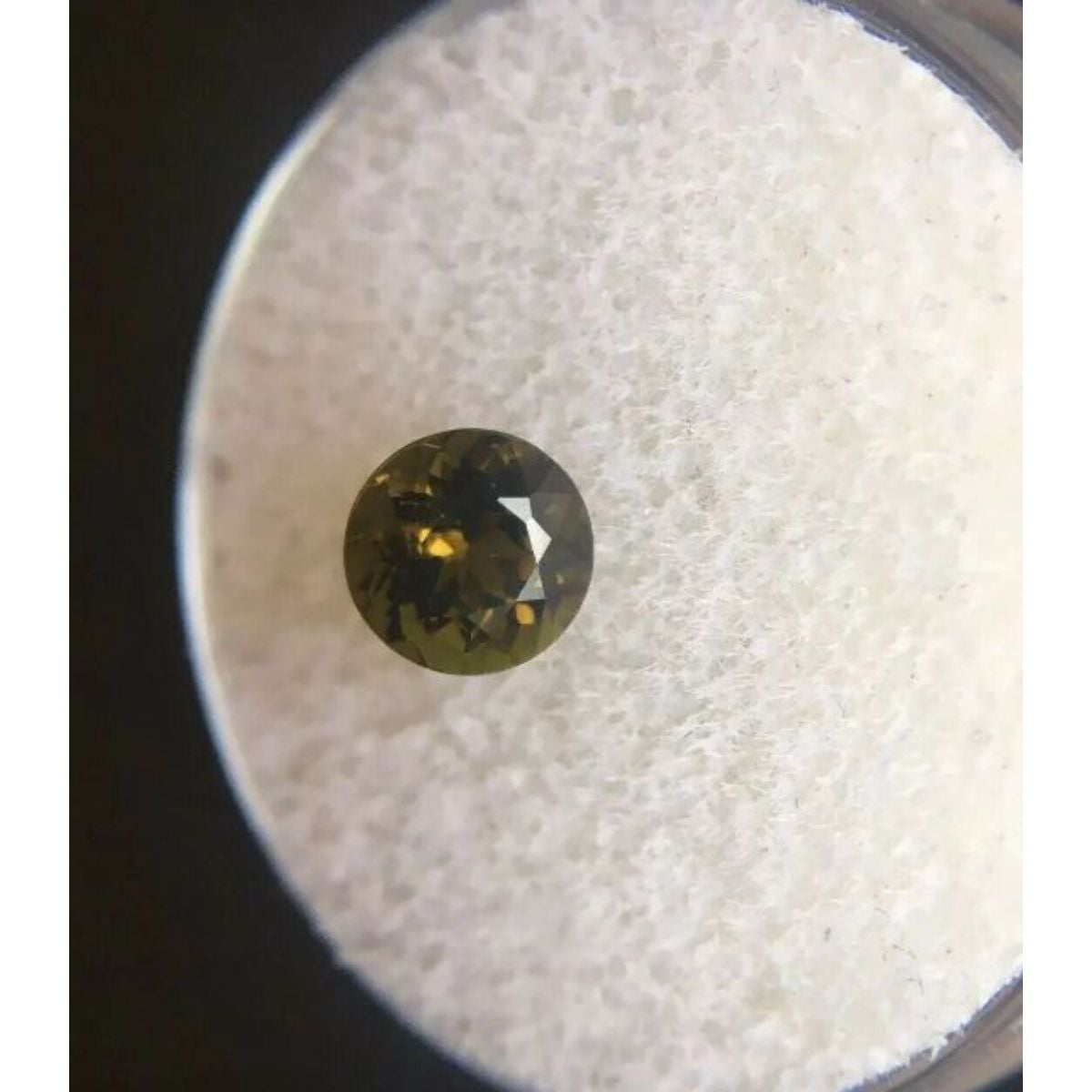 Turmalina natural amarilla verde cromada 0,86 ct talla redonda Gema rara en venta