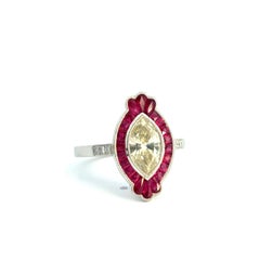 Nature Yellow Marquise Cut Diamond & Ruby Platinum Art Deco Ring En stock