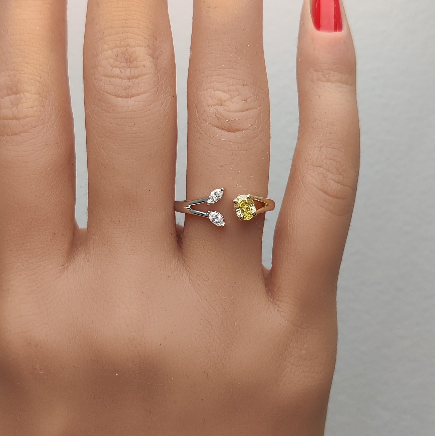 Natural Yellow Oval and White Diamond 0.44 Carat TW Gold Cocktail Ring In New Condition For Sale In New York, NY