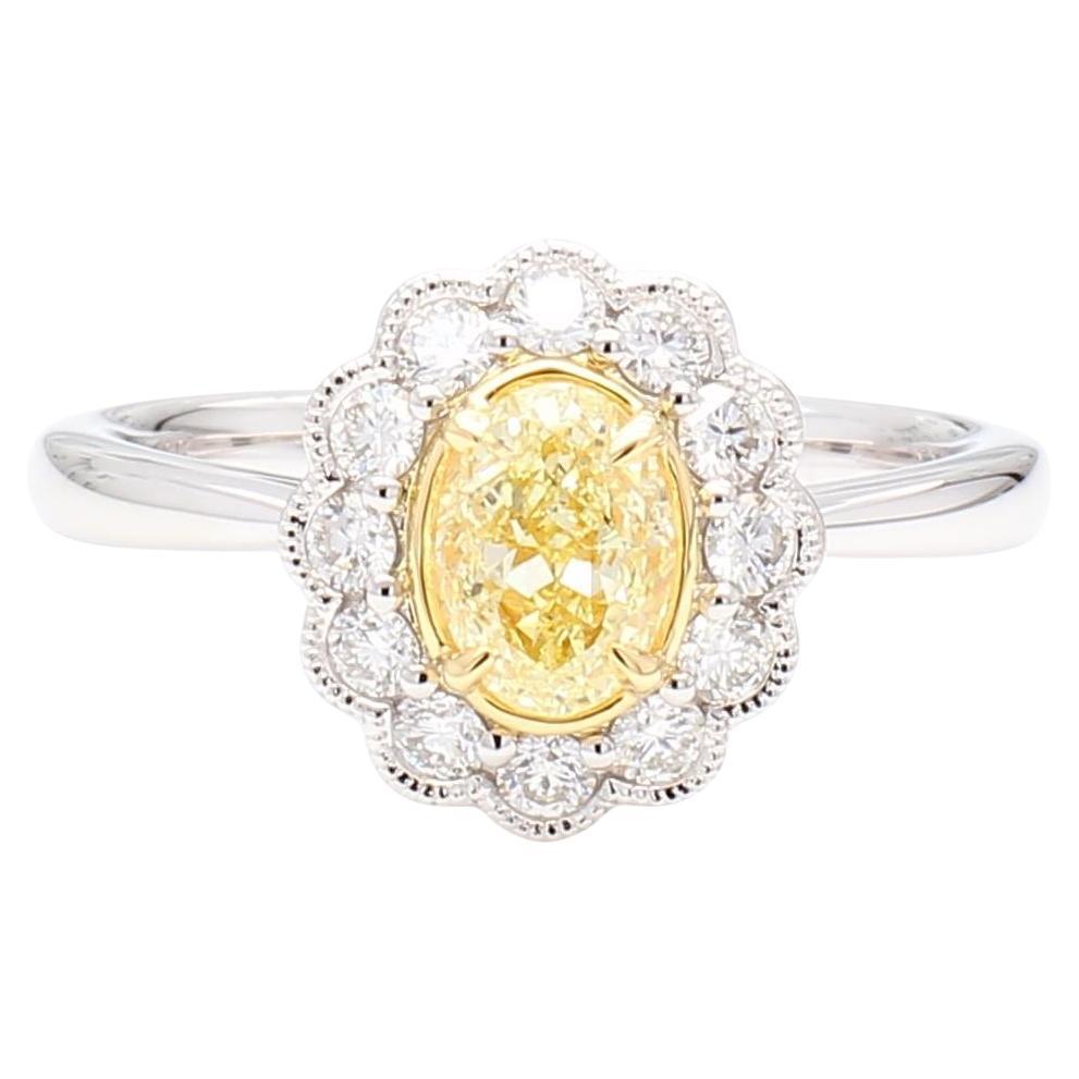 Bague cocktail en platine avec diamants ovales et blancs naturels de 1.06 carat poids total
