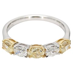 natürlicher gelber ovaler und weißer Diamant 1.17 Karat TW Gold Ehering
