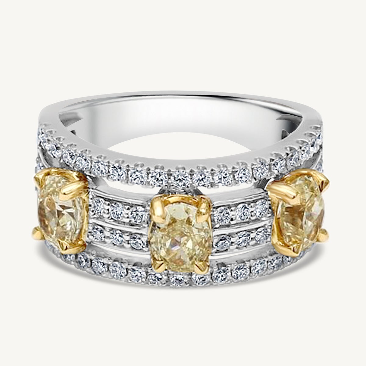 Natürlicher gelber ovaler und weißer Diamant 2,13 Karat TW Gold 3-Stein-Hochzeitsring