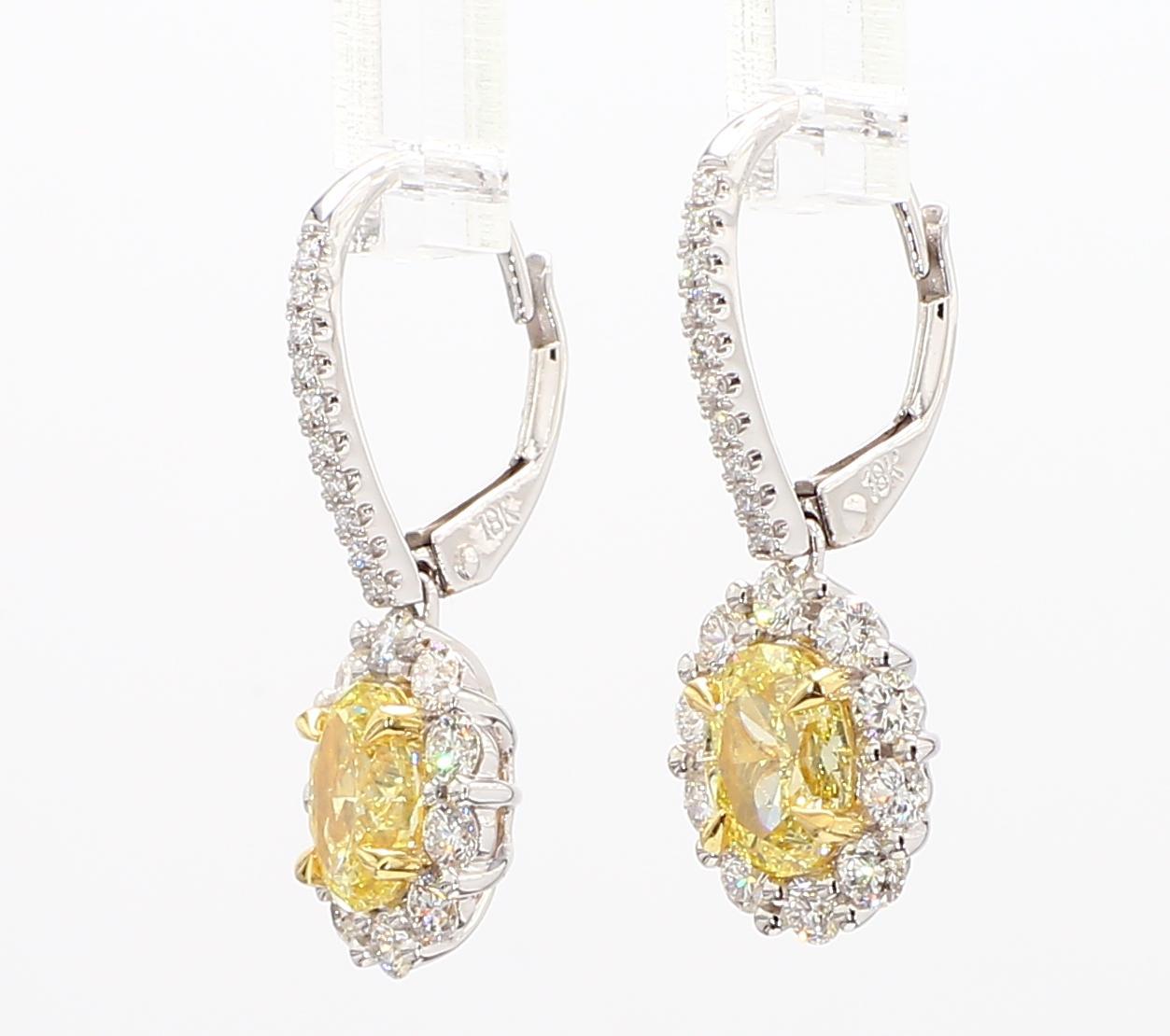 Pendientes de gota de oro amarillo natural con diamante oval de 2.19 quilates TW Contemporáneo en venta