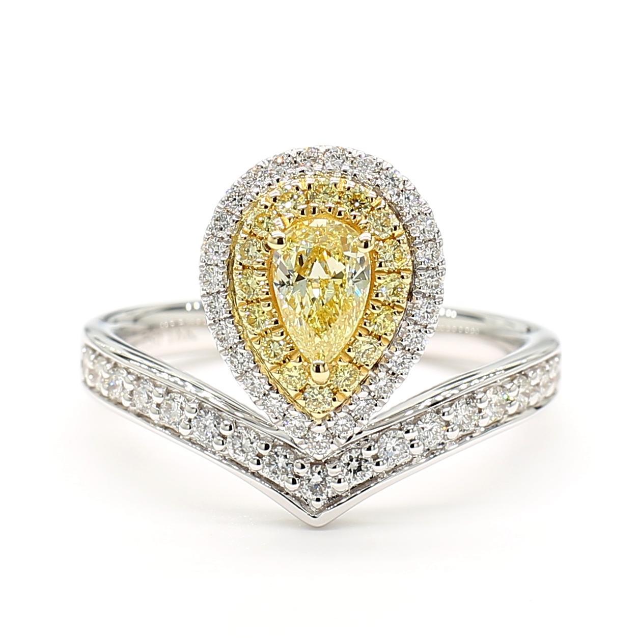 Contemporain Bague cocktail en or avec diamants jaunes naturels en poire de 0.79 carat poids total en vente