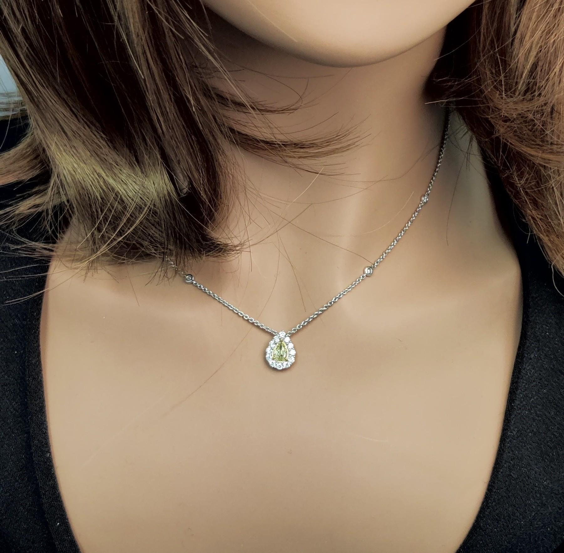Collar de Gota de Oro con Diamante Pera Amarillo Natural de 0,82 Quilates TW en Nuevo estado para la venta en New York, NY
