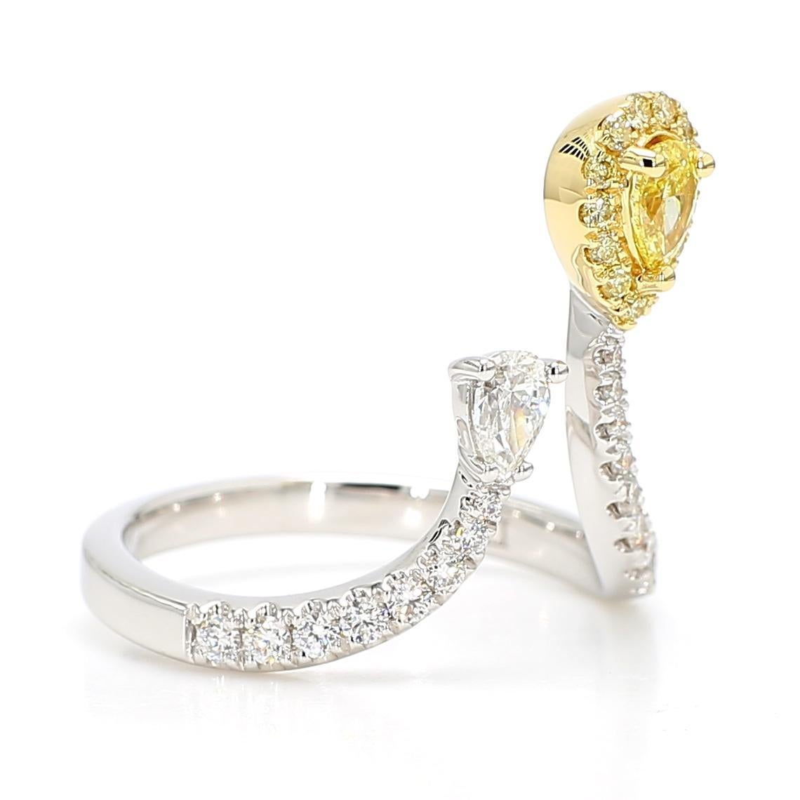 Taille poire Bague cocktail en or avec diamants jaunes naturels en poire de 0.85 carat poids total en vente