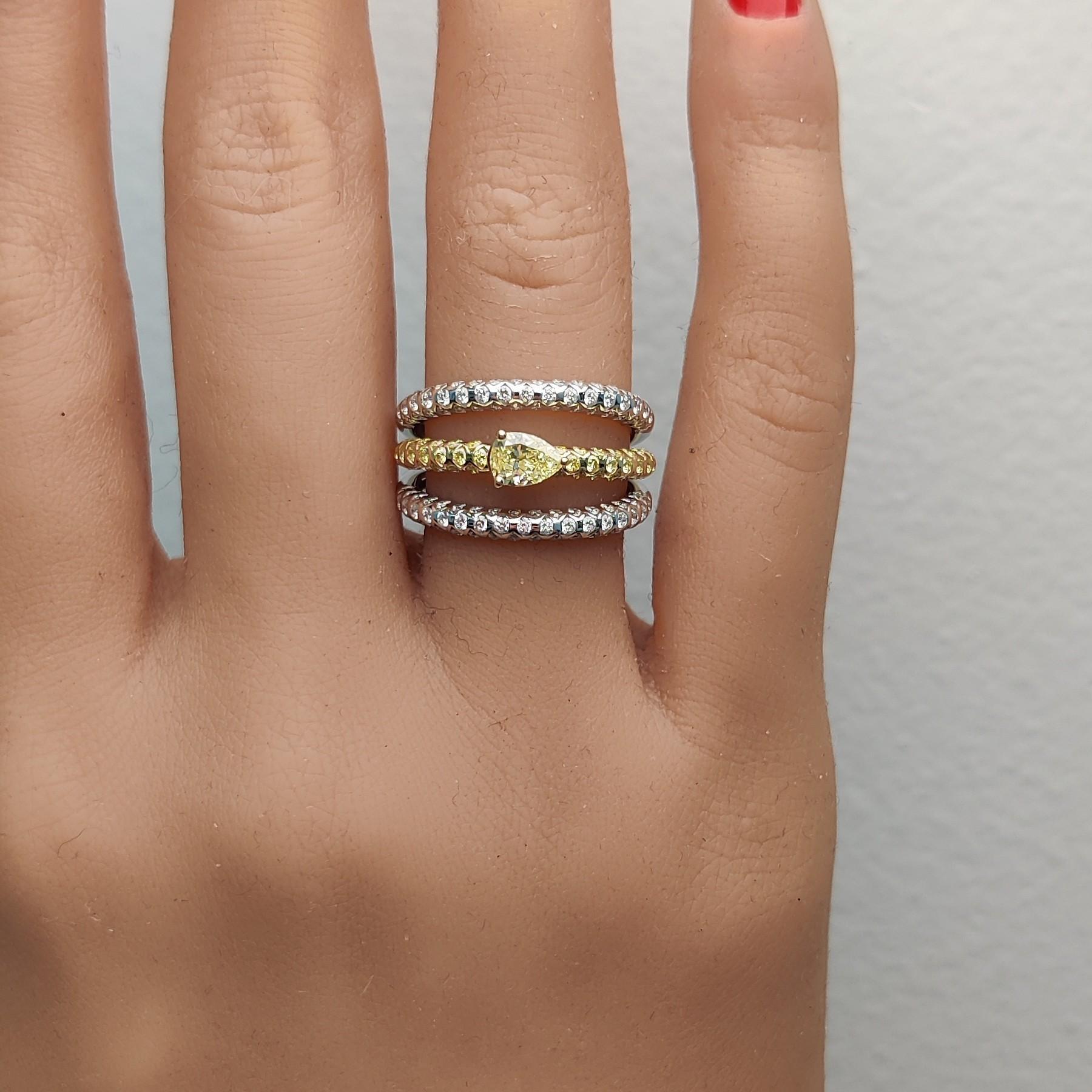 Natural Yellow Pear Diamond 1.52 Carat Tw Gold Cocktail Ring In New Condition For Sale In New York, NY