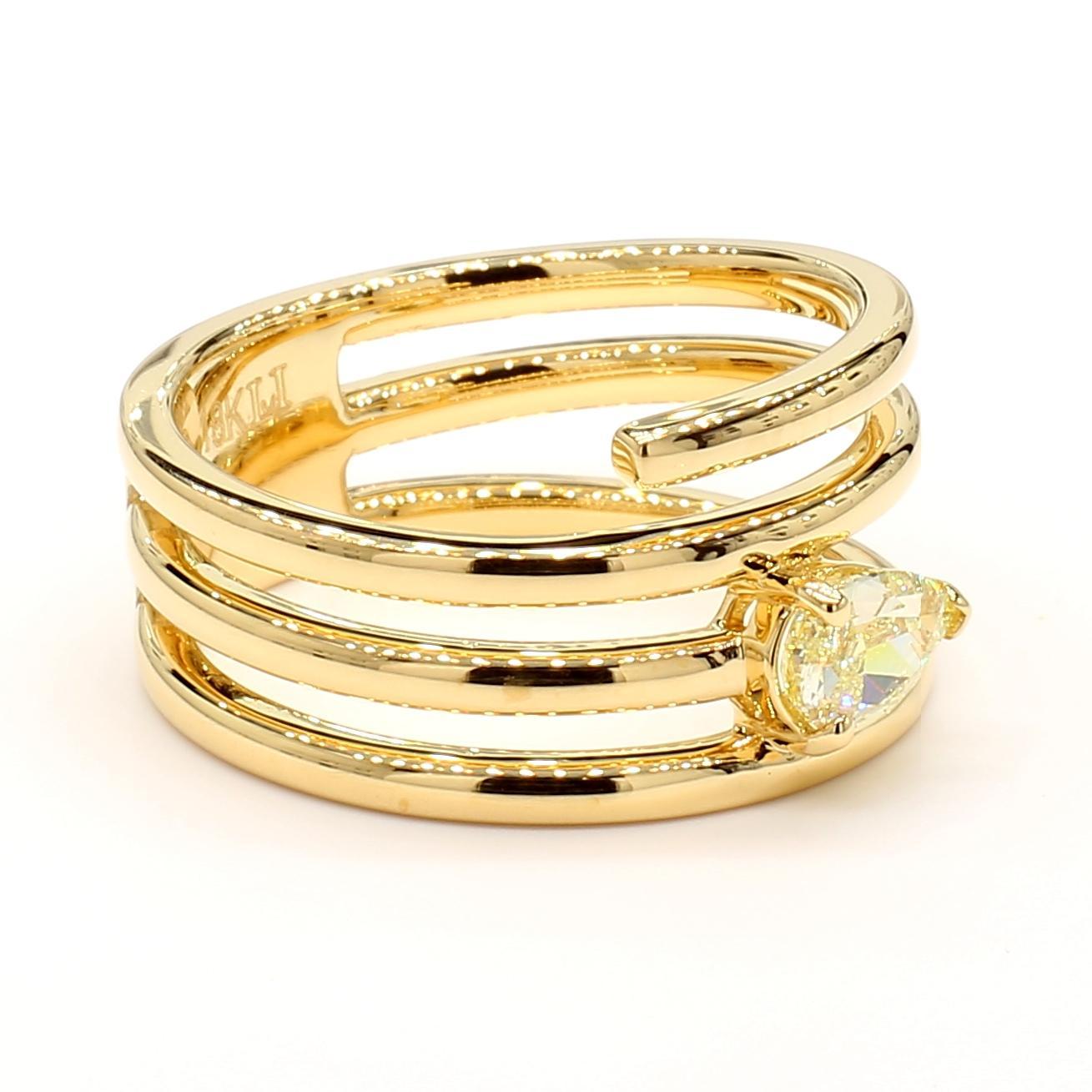 Taglio a goccia Anello da cocktail in oro giallo Nature con diamante a pera gialla da 0,50 carati TW in vendita