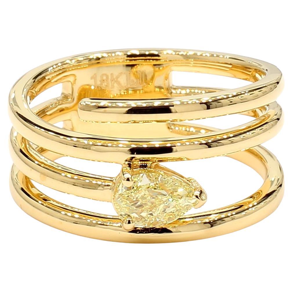 Bague de cocktail en or jaune avec diamant en poire naturelle de 51 carat TW