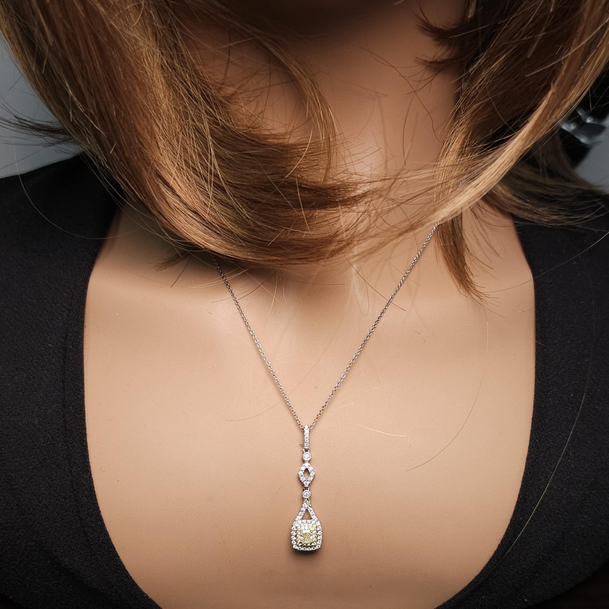 Pendentif en or jaune radiant et diamant blanc de 54 carat TW Neuf - En vente à New York, NY
