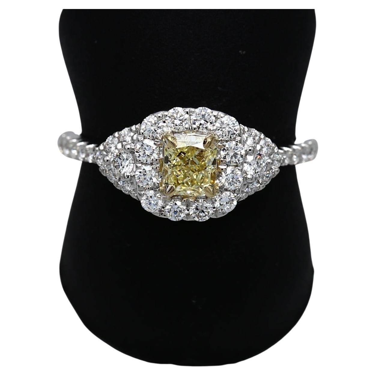 Natürlicher gelber strahlender und weißer Diamant .93 Karat TW Gold Cocktail-Ring