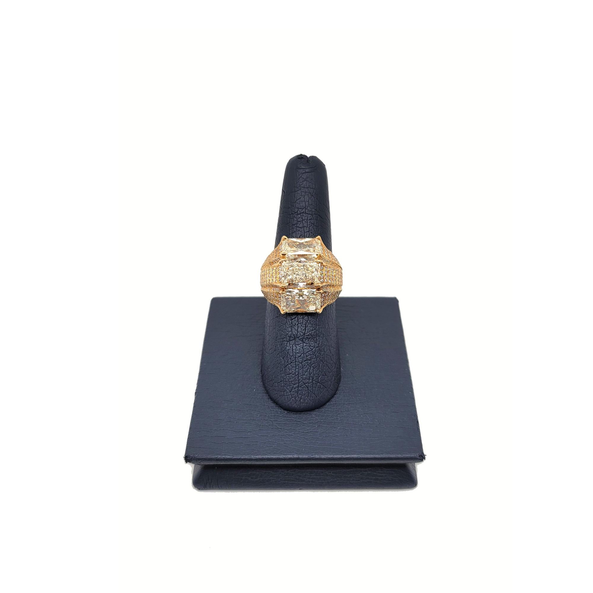 Natürlicher gelber Diamantring mit Strahlenschliff im Zustand „Neu“ im Angebot in Wailea, HI