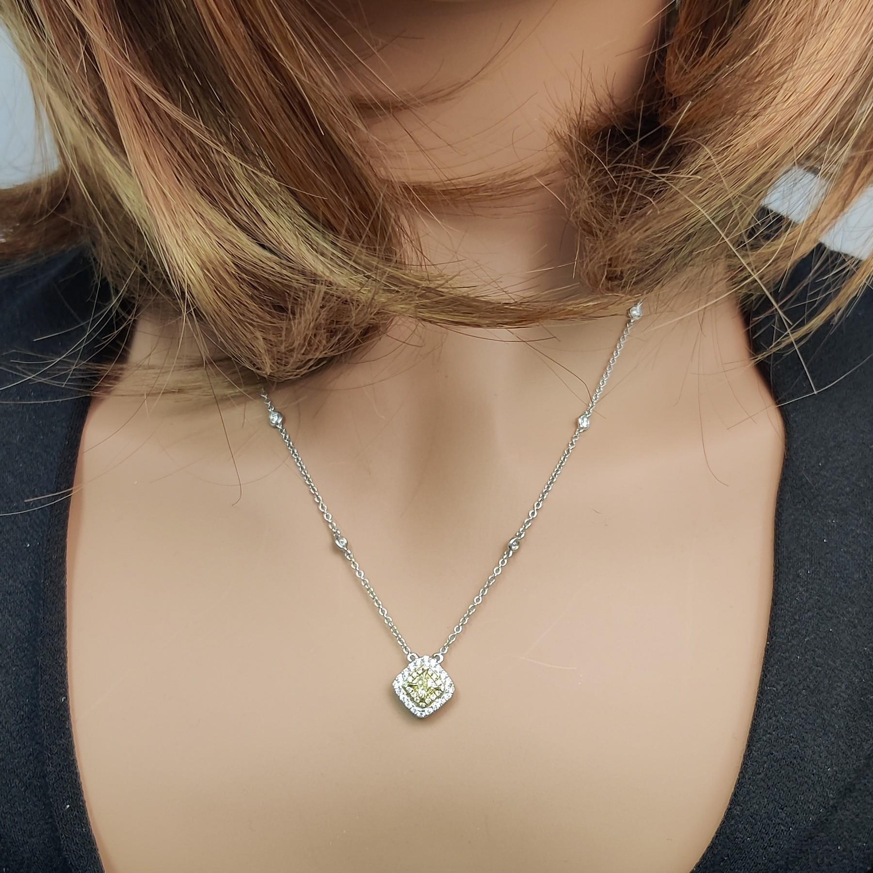 Collier goutte en or jaune radiant naturel de 0,71 carat poids total Neuf - En vente à New York, NY