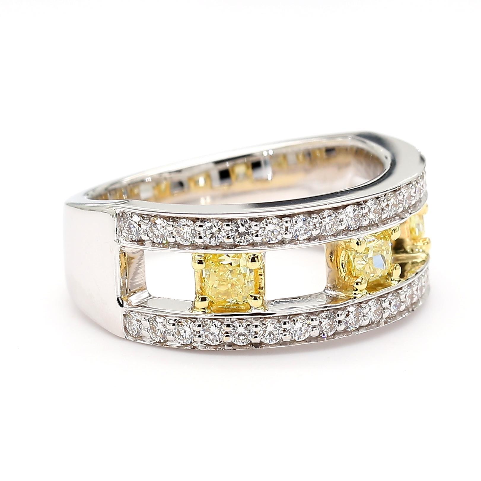 Taille radiant Bague cocktail en or jaune radiant naturel de 1.01 carat poids total en vente