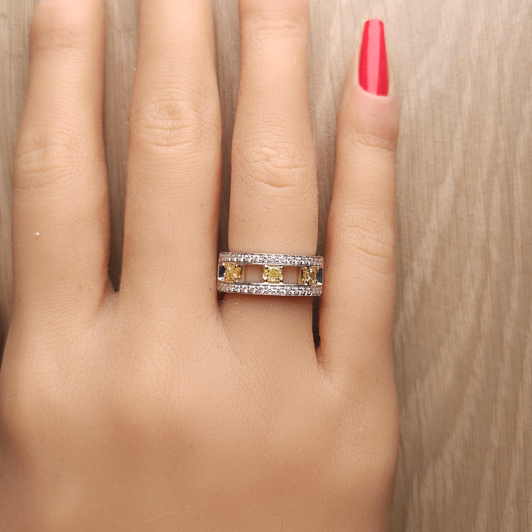 Bague cocktail en or jaune radiant naturel de 1.01 carat poids total Neuf - En vente à New York, NY