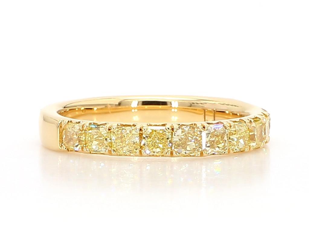 Natural Yellow Radiant Diamond 1.01 Carat TW Yellow Gold Wedding Band For Sale 2