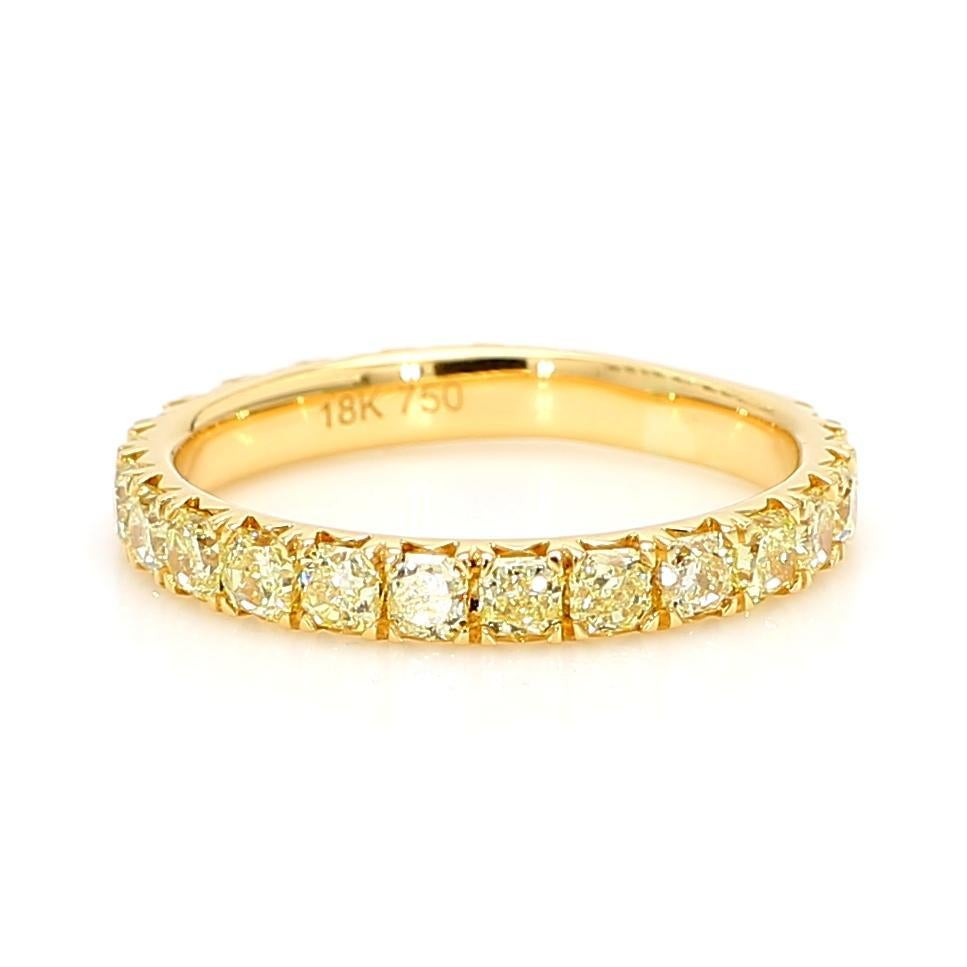 Raregemworld propose un magnifique bracelet d'éternité en diamant. Monté dans une belle monture en or jaune 18 carats avec des diamants jaunes naturels rayonnants. Cette bague est garantie pour impressionner et améliorer votre collection personnelle