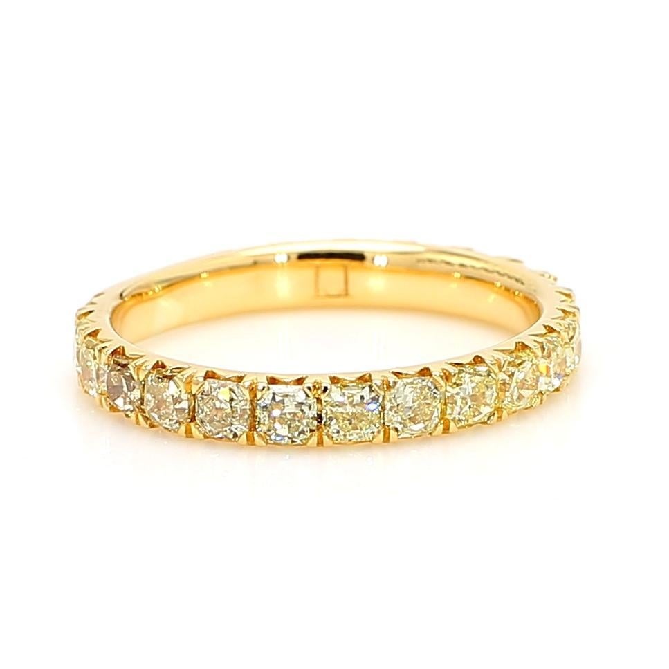 Taille radiant Anneau d'éternité en or jaune avec diamants jaunes radiants naturels de 1.14 carats poids total en vente