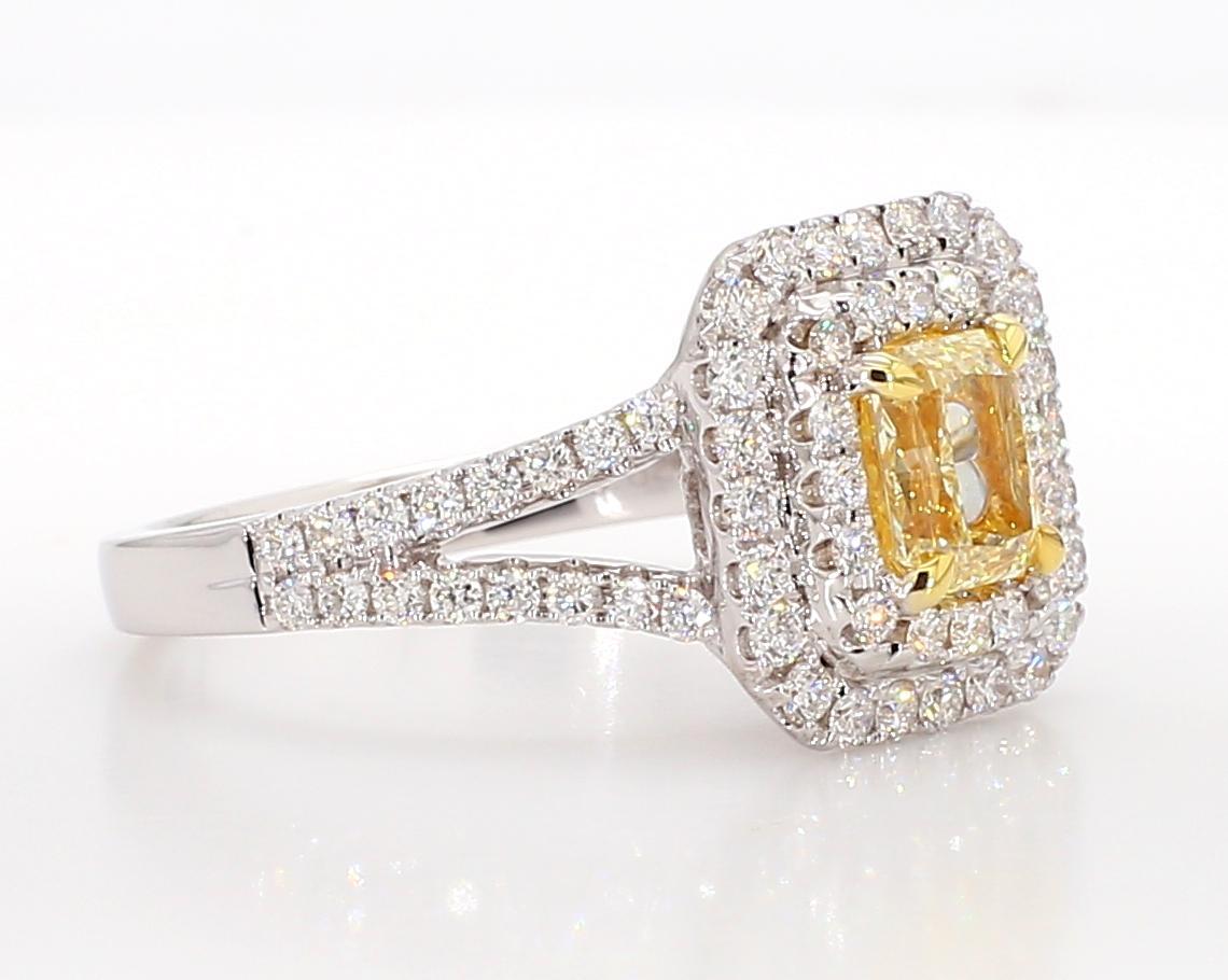 Anillo de cóctel de oro con diamante radiante amarillo natural de 1.50 quilates TW Corte radiante en venta