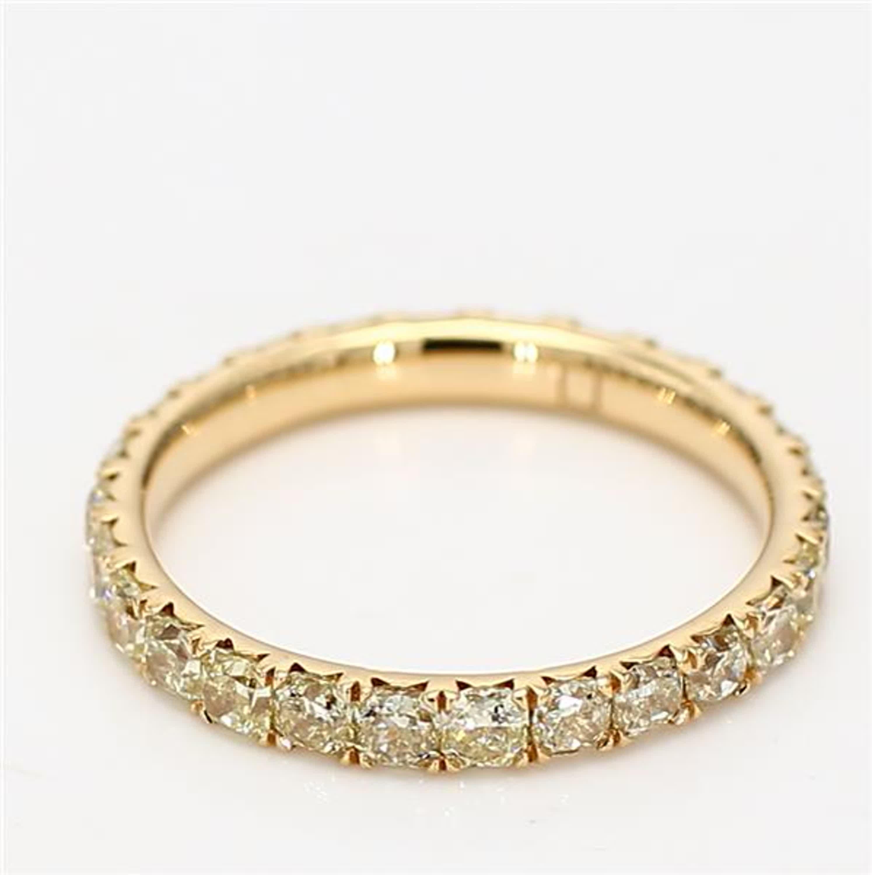 Contemporary Natural Yellow Radiant Diamond 1.66 Carat TW Yellow Gold Eternity Band For Sale