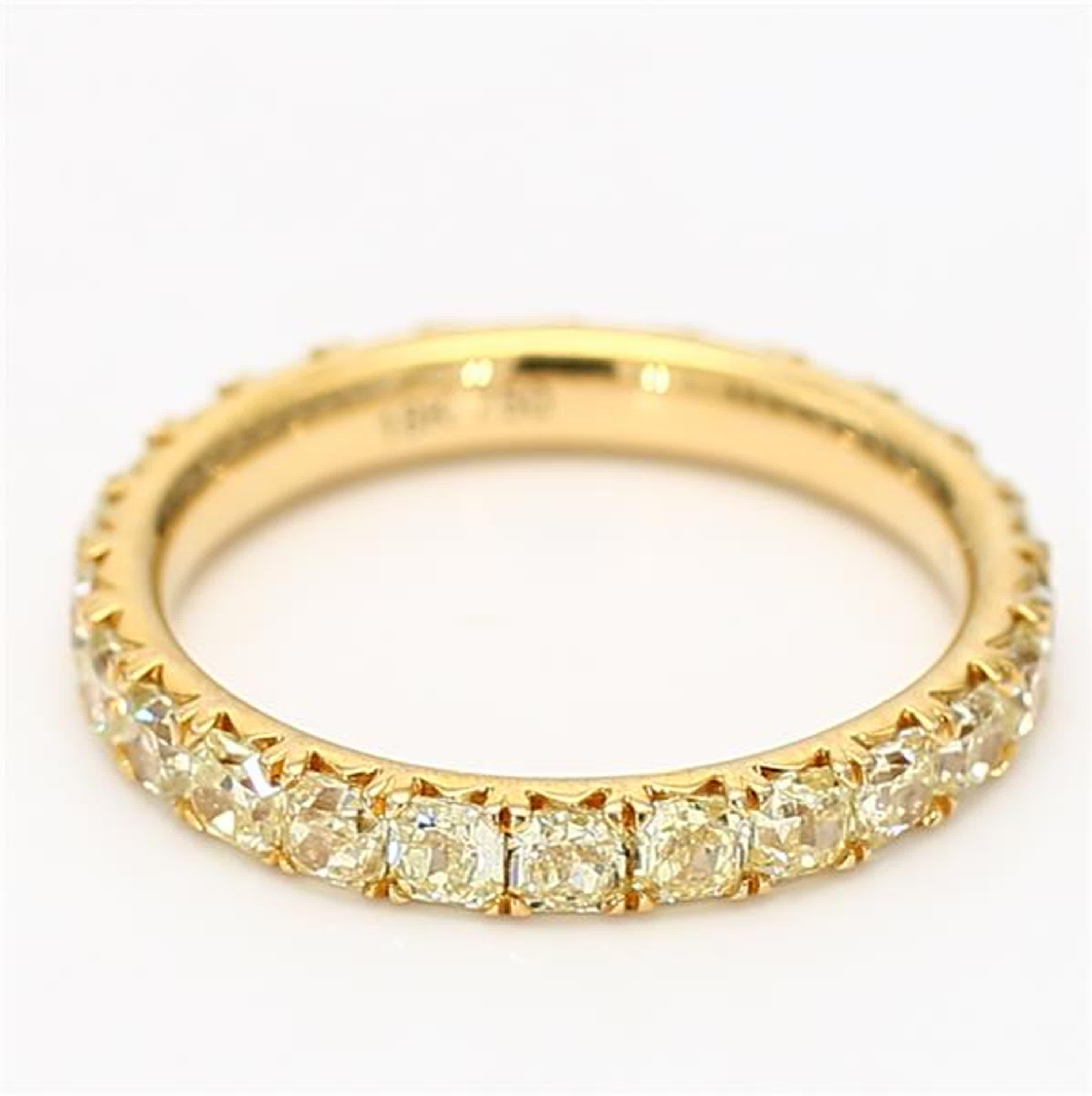 Natural Yellow Radiant Diamond 1.99 Carat TW Yellow Gold Eternity Band In New Condition For Sale In New York, NY