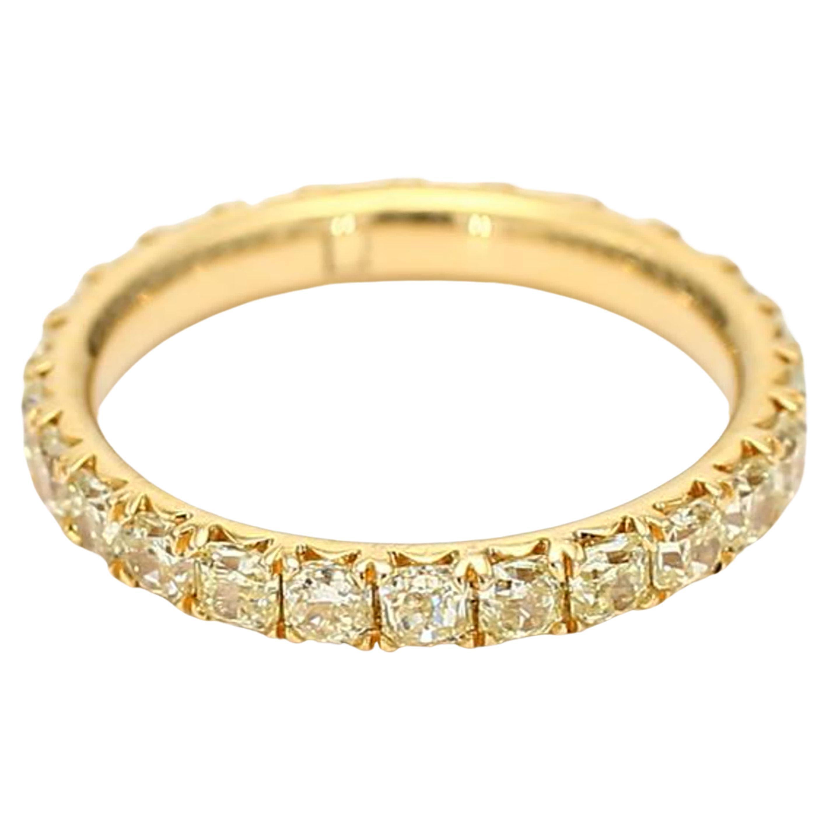 Anneau d'éternité en or jaune avec diamants jaunes radiants naturels de 1.99 carats poids total
