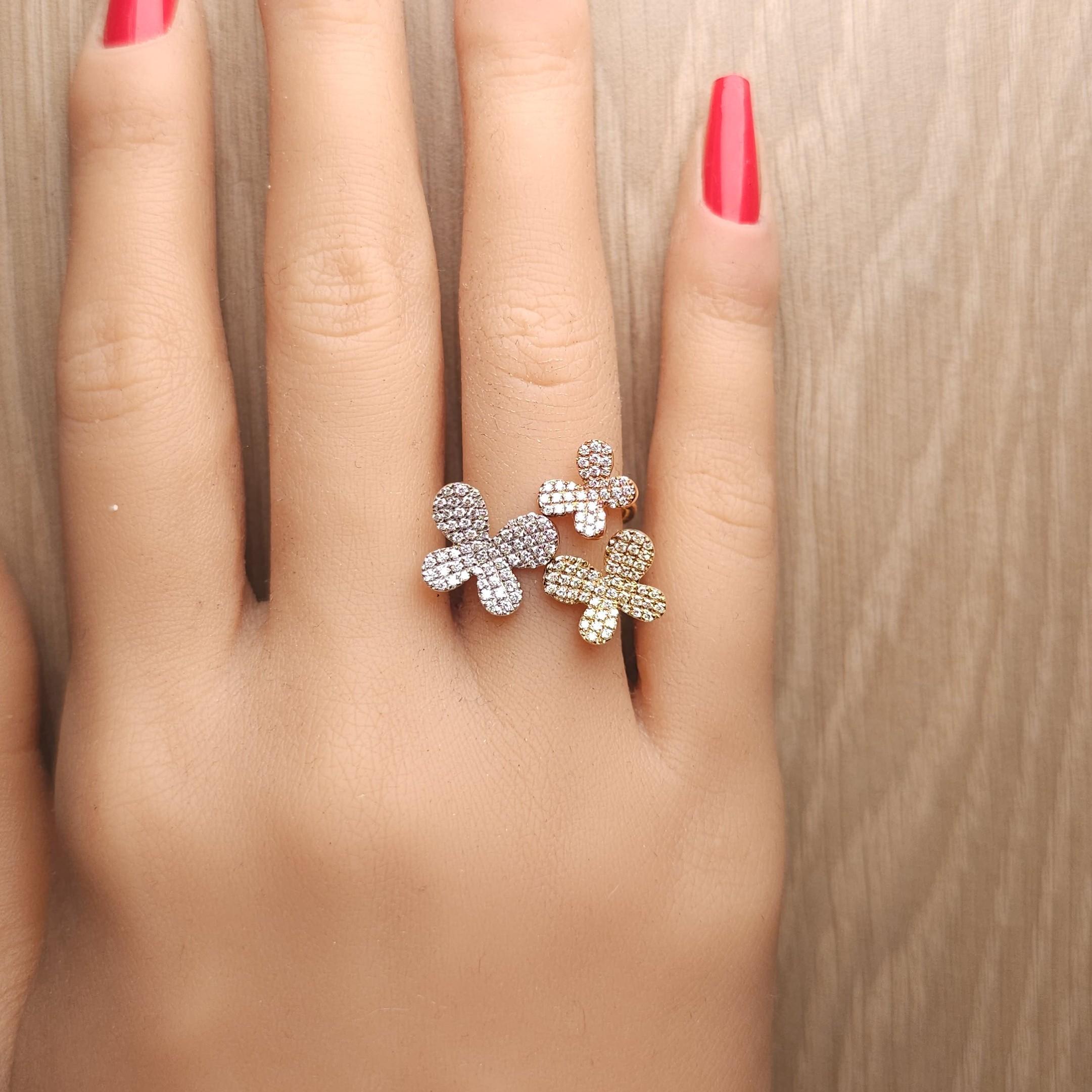 Natural Yellow Round and White Diamond 0.67 Carat TW Gold Cocktail Ring en Nuevo estado para la venta en New York, NY