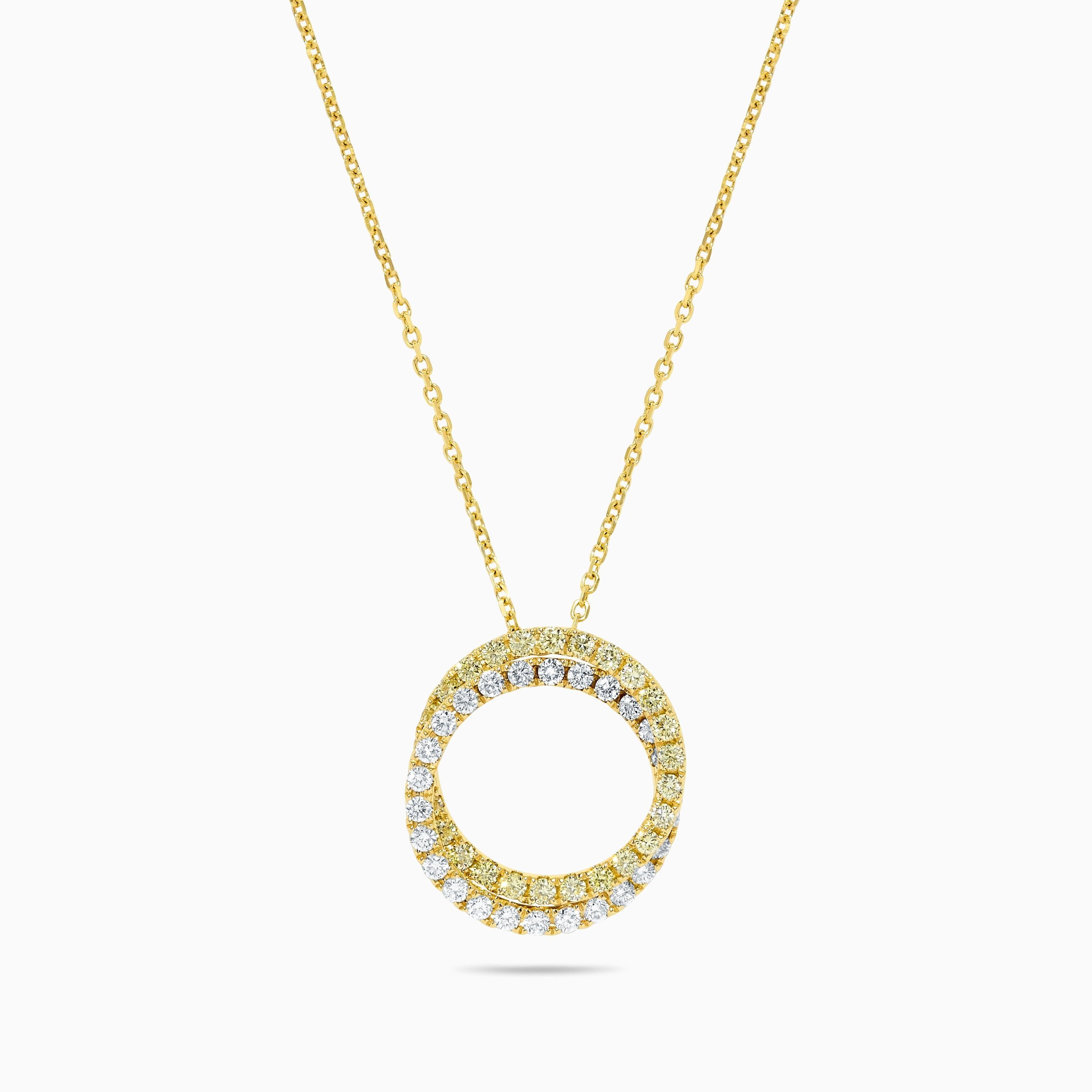Contemporain Pendentif en or jaune naturel avec diamants ronds et blancs de 1.20 carat poids total en vente