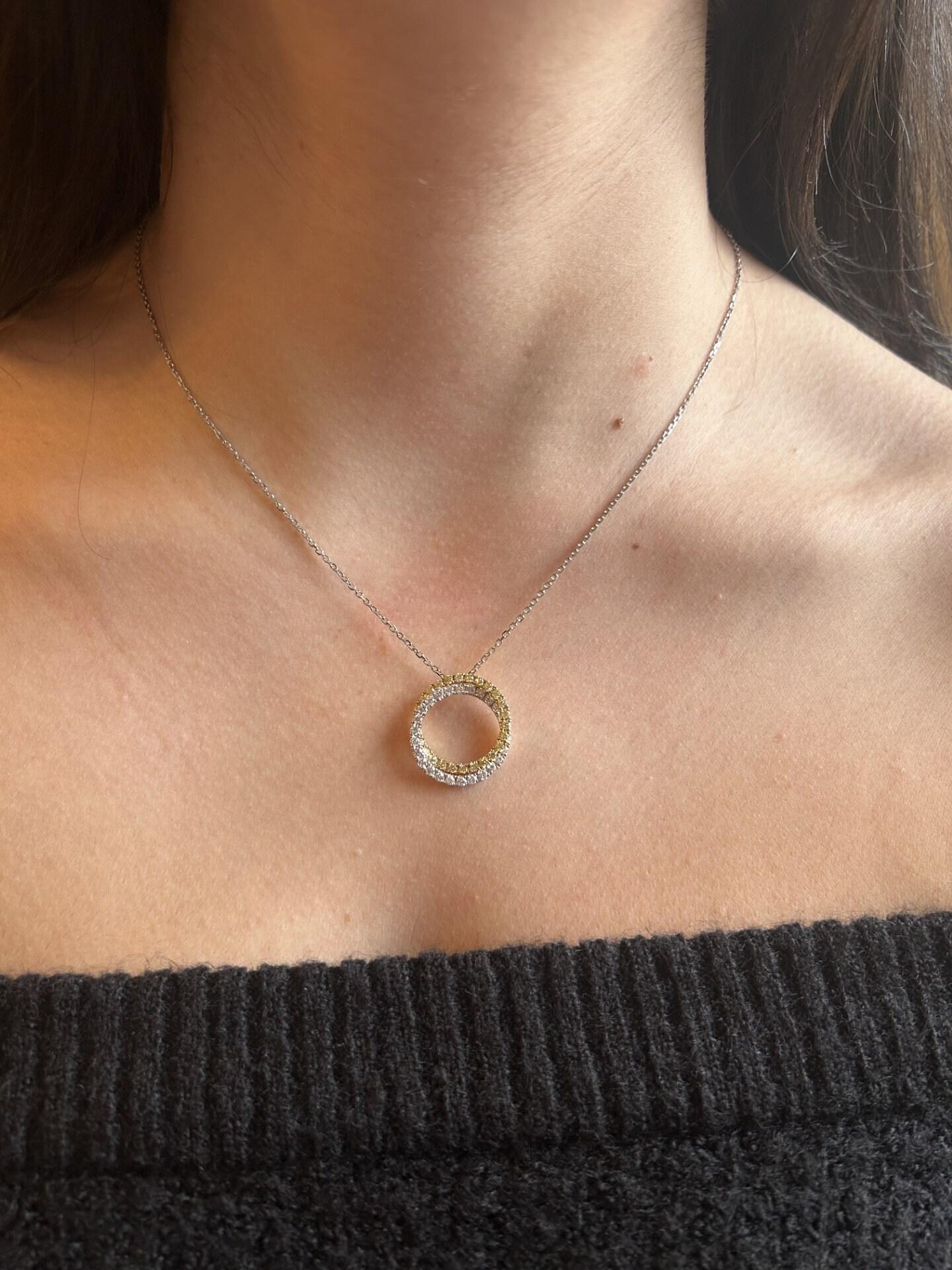 Ciondolo a goccia in oro giallo naturale con diamante bianco e rotondo da 1.24 carati TW In condizioni Nuovo in vendita a New York, NY