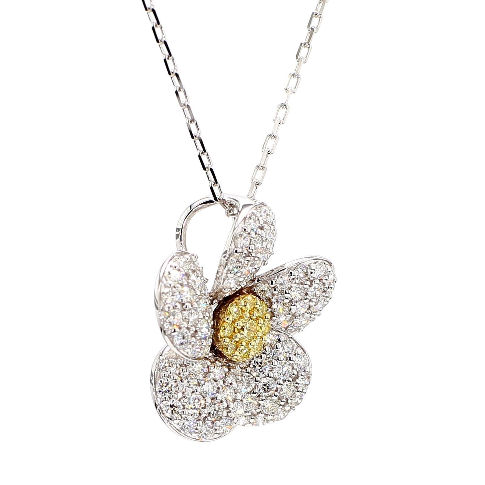 Taglio rotondo Ciondolo a goccia in oro giallo naturale con diamante bianco e rotondo da 1.84 carati TW in vendita