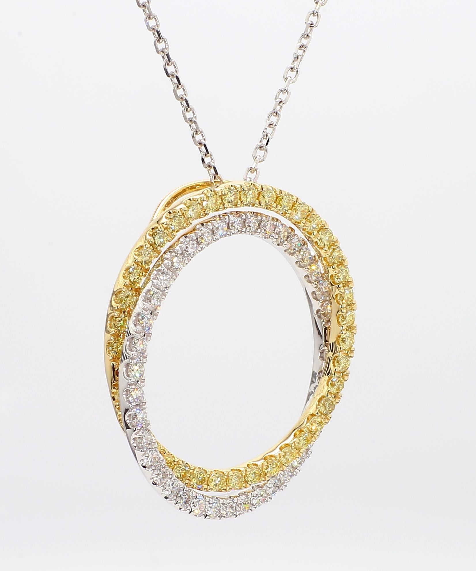 Taglio rotondo Ciondolo a forma di cerchio in oro con diamante giallo naturale e bianco da 1.97 carati TW in vendita