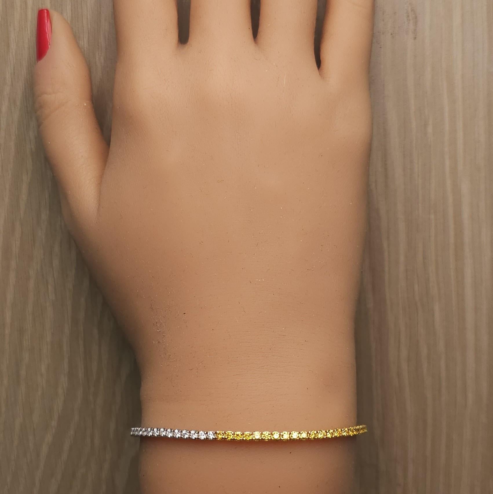 Bracelet tennis en or jaune naturel, diamants ronds et blancs de 2.16 carats poids total Neuf - En vente à New York, NY