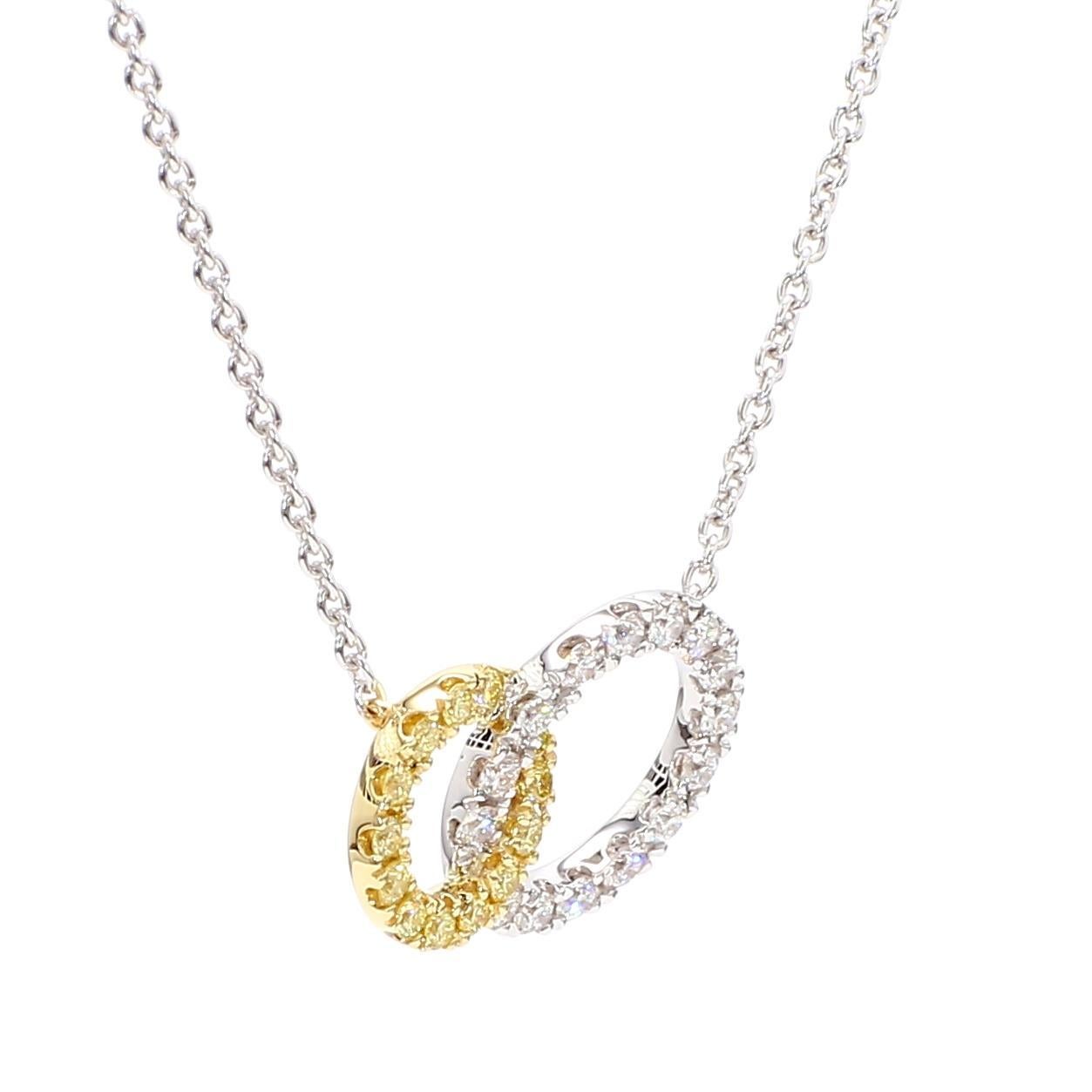 Taglio rotondo Collana in oro giallo naturale con diamanti bianchi e tondi da 0,30 carati TW in vendita
