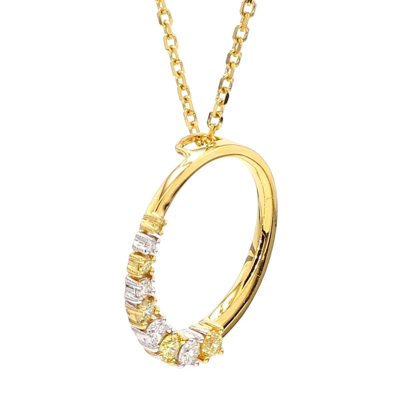 Pendentif en or avec diamant rond jaune naturel et diamant blanc de 32 carat TW Neuf - En vente à New York, NY