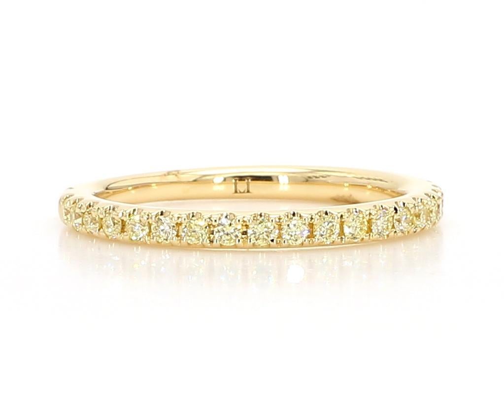 Contemporain Alliance en or jaune naturel avec diamants ronds jaunes de 0.35 carats poids total en vente