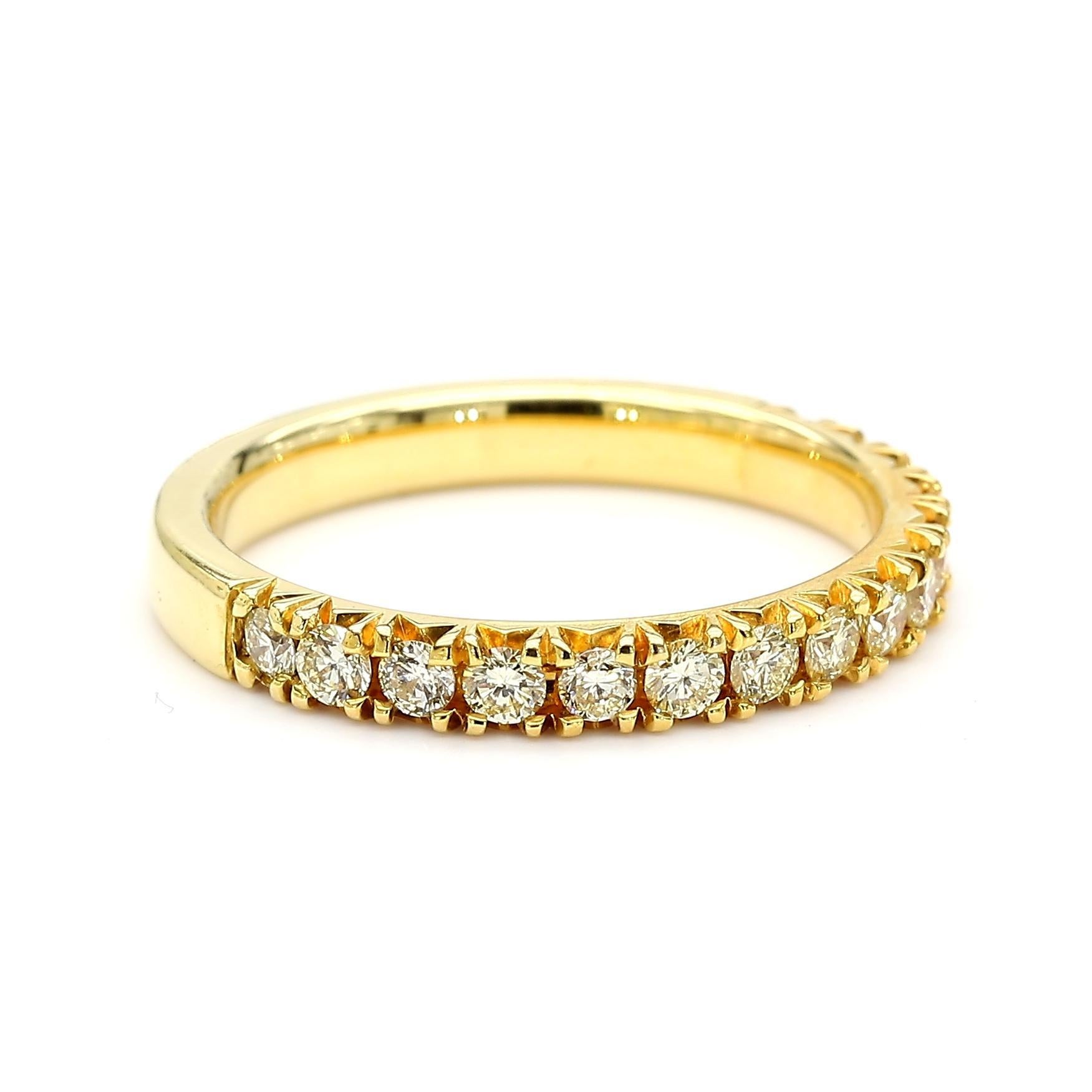 Round Cut Natural Yellow Round Diamond 0.57 Carat TW Gold Cocktail Band For Sale