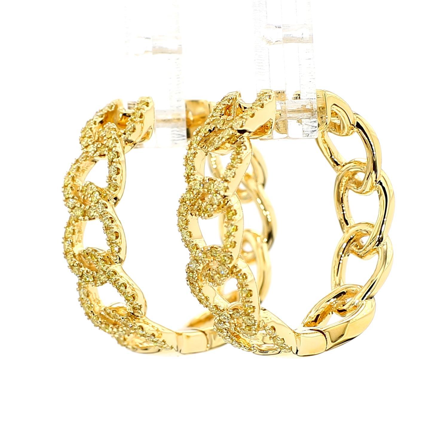 Contemporain Créoles en or jaune avec diamants ronds jaunes naturels de 0.63 carat poids total en vente
