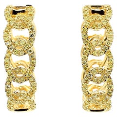 Orecchini a cerchio in oro giallo Nature con diamante rotondo da 0.63 carati TW